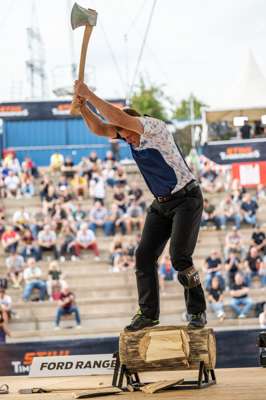 TIMBERSPORTS_GER_PRO_CH_21_GRAF_UNDERHAND_CHOP.jpg