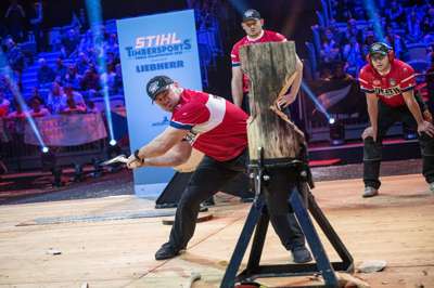 STIHL_TIMBERSPORTS_Team_World_Championship_2022_Nate_Hodges_Standing_Block_Chop.jpg