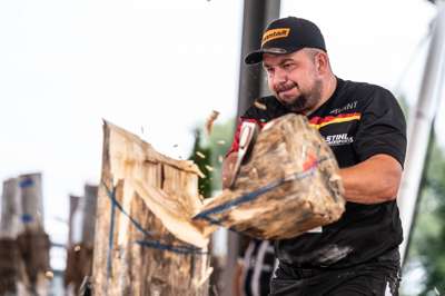TIMBERSPORTS_GER_PRO_CH_21_MARTIN_STANDING_BLOCK_CHOP (2).jpg