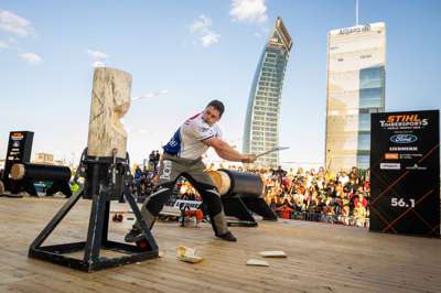 STIHL_TIMBERSPORTS_Matyas_Klima_Standing_Block_Chop.jpg