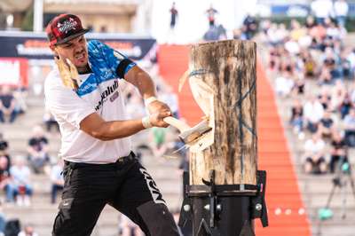 TIMBERSPORTS_GER_PRO_CH_21_EBNER_STANDING_BLOCK_CHOP.jpg
