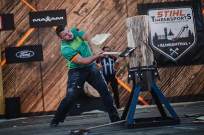 STIHL_TIMBERSPORTS_Marcel_Steinkämper_Standi ng_Block_Chop.jpg