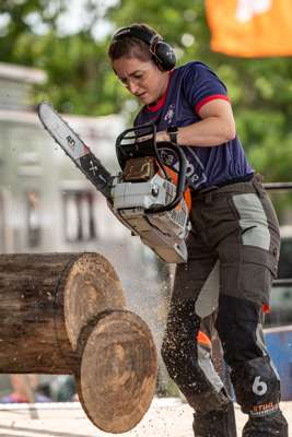 Timbersports_GBR_WCH_2025_Georgia Lewis Stock Saw_7.jpg
