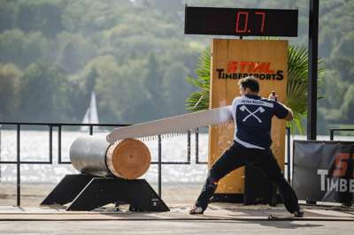 STIHL_TIMBERSPORTS_Peter_Bauer_Single_Buck.jpg