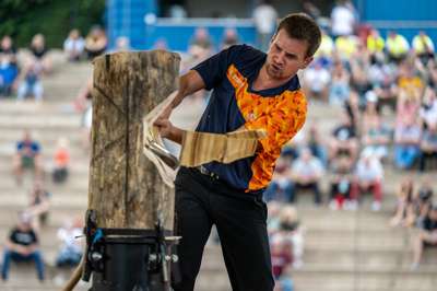 TIMBERSPORTS_GER_PRO_CH_21_STRIEWE_STANDING_BLOCK_CHOP (1).jpg
