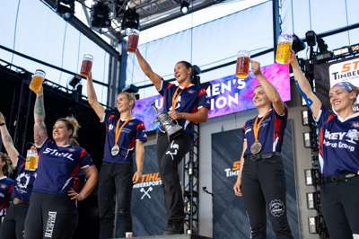 Women's Podium.jpg