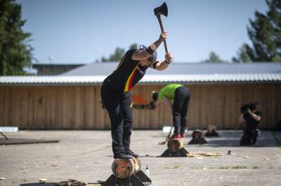 TIMBERSPORTS_FORD_RANGER_CUP_2021_POKOYSKI_UNDERHAND_CHOP.jpg