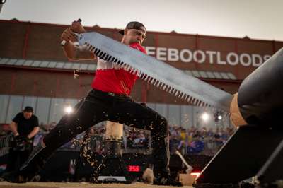 STIHL_TIMBERSPORTS_Michal_Dubicki_Single_Buck.jpg