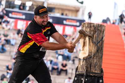 TIMBERSPORTS_GER_PRO_CH_21_MARTIN_STANDING_BLOCK_CHOP (1).jpg