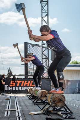 Timbersports_GBR_WCH_2025_Georgia Lewis and Izzy Bignell Underhand Chop_32.jpg