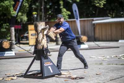 TIMBERSPORTS_FORD_RANGER_CUP_2021_WUERZBURGER_STANDING_BLOCK_CHOP.jpg
