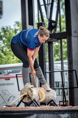 Libby Arrowsmith_Underhand Chop.jpg