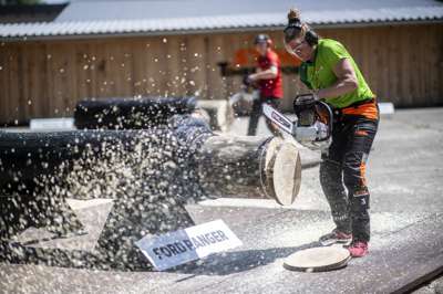 TIMBERSPORTS_FORD_RANGER_CUP_2021_UEBING_STOCK_SAW.jpg