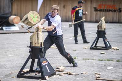 TIMBERSPORTS_FORD_RANGER_CUP_GRAF_STANDING_BLOCK_CHOP.jpg
