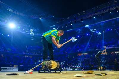 STIHL_TIMBERSPORTS_Brayden_Meyer_Underhand_Chop.jpg