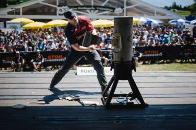 STIHL_TIMBERSPORTS_Christoph_Lang_Standing_Block_Chop.jpg