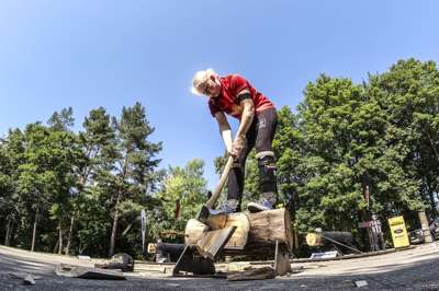 TIMBERSPORTS_FORD_RANGER_CUP_2021_MUENZENMAIER_UNDERHAND_CHOP (2).jpg