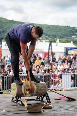 Timbersports_GBR_CH_2025_Graham Turner Underhand Chop_4.jpg