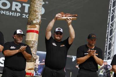 Bobby Dowling - Jason Wynyard Memorial Trophy.JPG