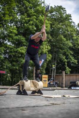 TIMBERSPORTS_FORD_RANGER_CUP_STARK_UNDERHAND_CHOP.jpg
