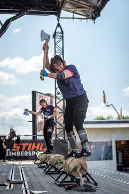 Timbersports_GBR_WCH_2025_Rachel Ferrington and Zoe Penlington Underhand Chop_39.jpg