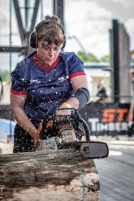 STIHL_TIMBERSPORTS_Rachel_Ferrington_Stock_Saw.jpg