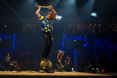 STIHL_TIMBERSPORTS_Emil_Hansson_Underhand_Chop.jpg
