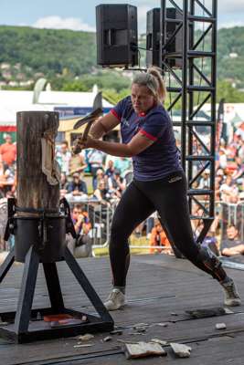 Timbersports_GBR_WCH_2025_Justine Ellis Standing Block Chop_19.jpg