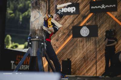 STIHL_TIMBERSPORTS_Louis_Schindhelm_Standing_Block_Chop.jpg