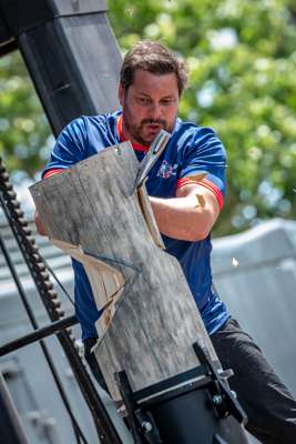 STIHL_TIMBERSPORTS_Groom_Standing.jpg