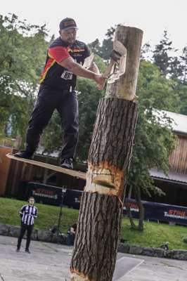 TIMBERSPORTS_FORD_RANGER_CUP_MARTIN_SPRINGBOARD.jpg