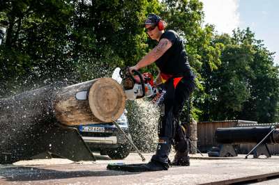 STIHL_TIMBERSPORTS_Nina_Pokoyski_Stock_Saw.jpg
